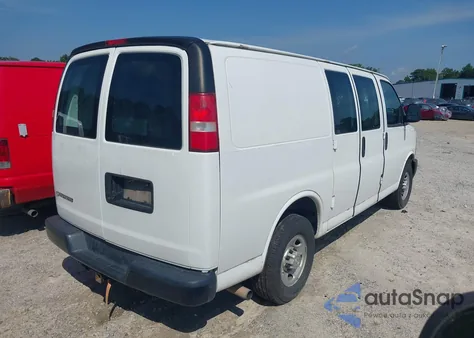 2016 Chevrolet Express 2500 Work Van z USA, uszkodzony, nr VIN 1GCWGAFF2G1334493